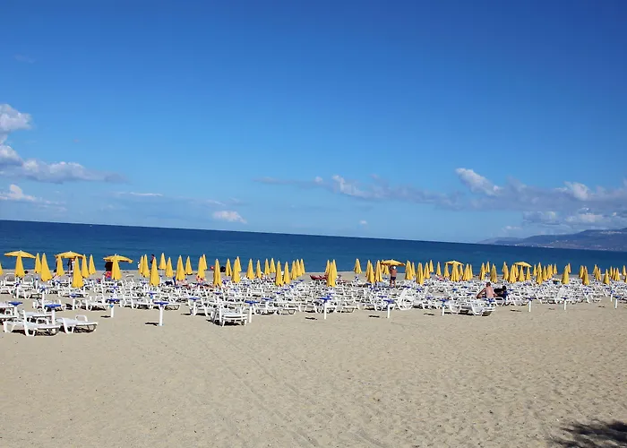 Calabro Üdülőközpont 4*