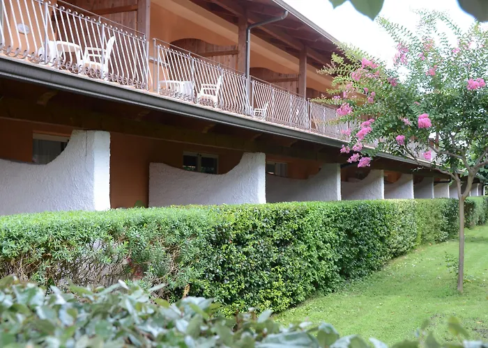 Üdülőközpont Calabro 4*